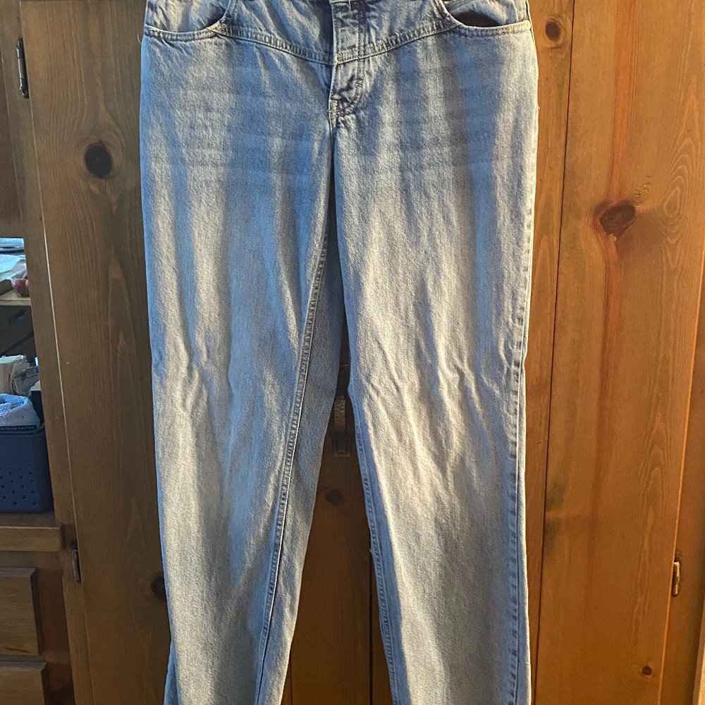 Free People—Shelby low rise boyfriend jeans woman’s size 30